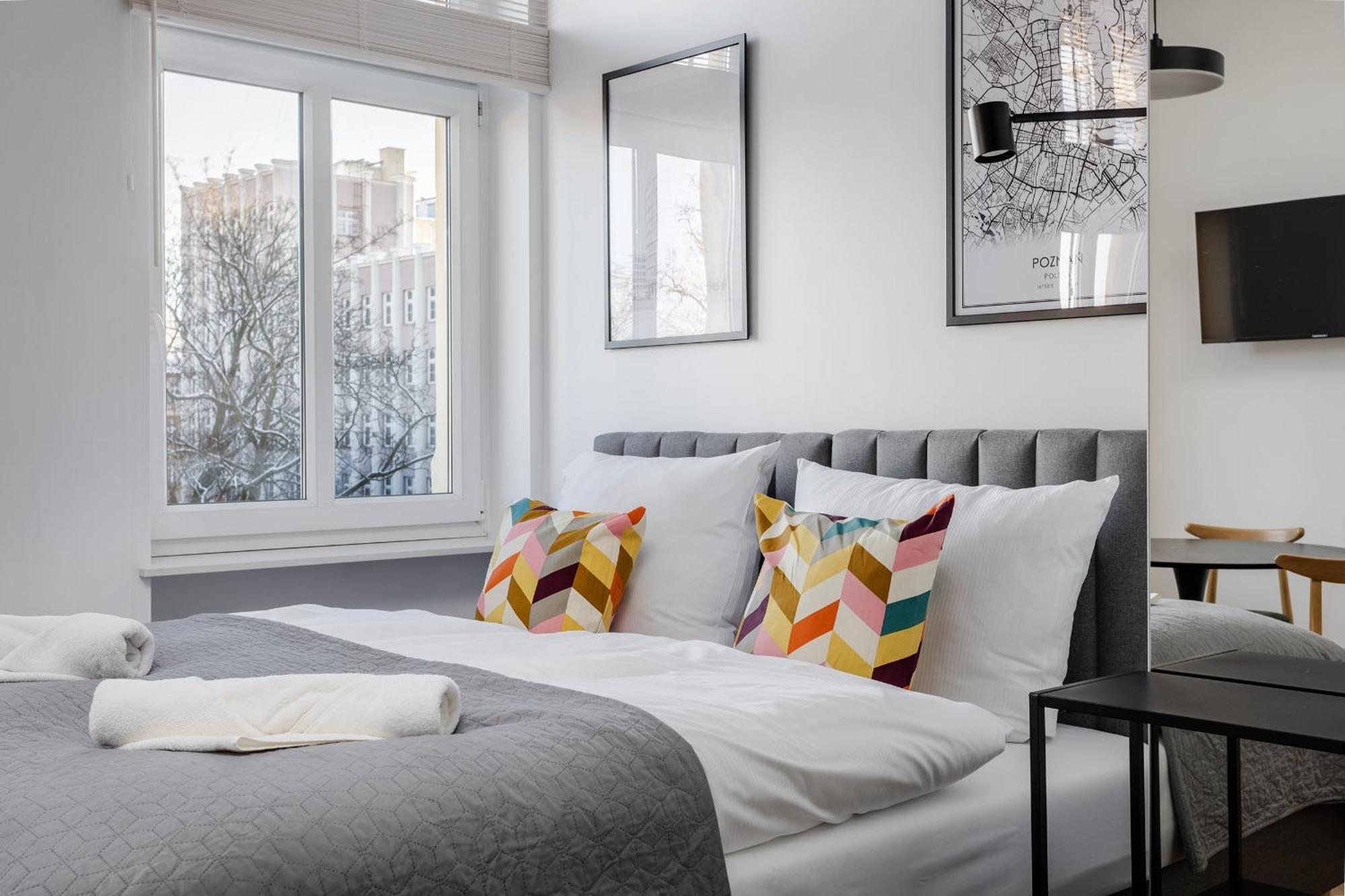 Nowoczesne I Stylowe Studia Very Berry W Poznaniu By Noclegi Renters Poznań Exterior foto