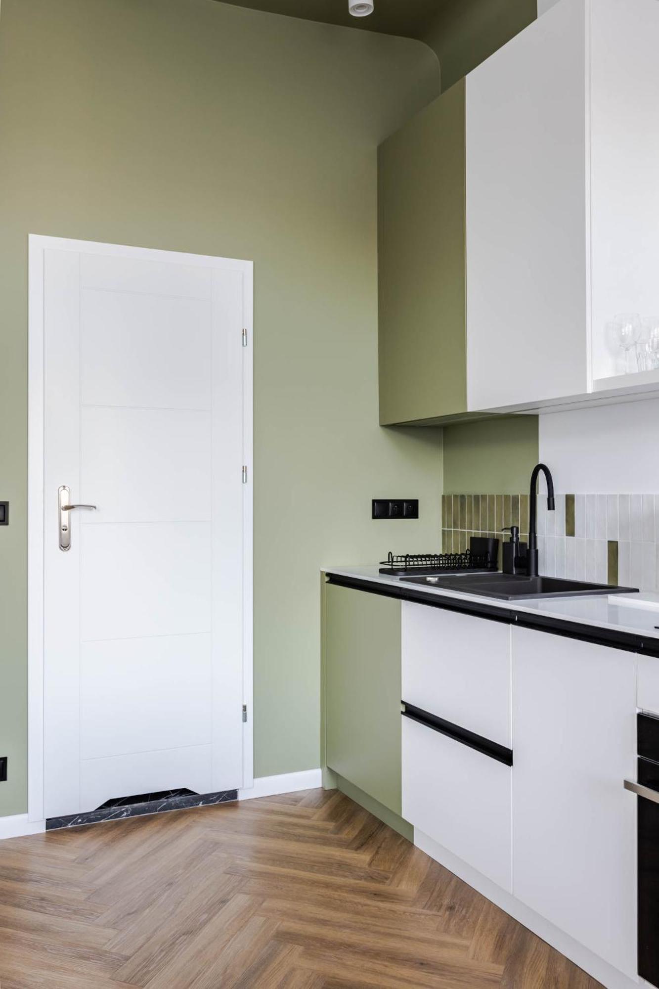 Nowoczesne I Stylowe Studia Very Berry W Poznaniu By Noclegi Renters Poznań Exterior foto