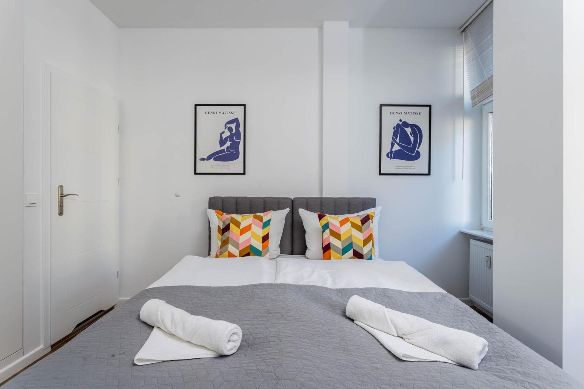 Nowoczesne I Stylowe Studia Very Berry W Poznaniu By Noclegi Renters Poznań Exterior foto